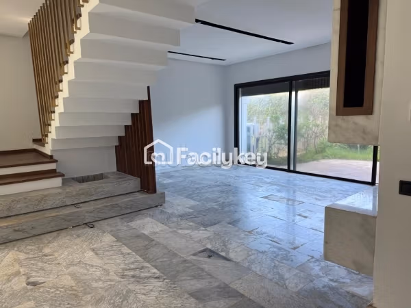 House of 221 m² in Dar Bouazza