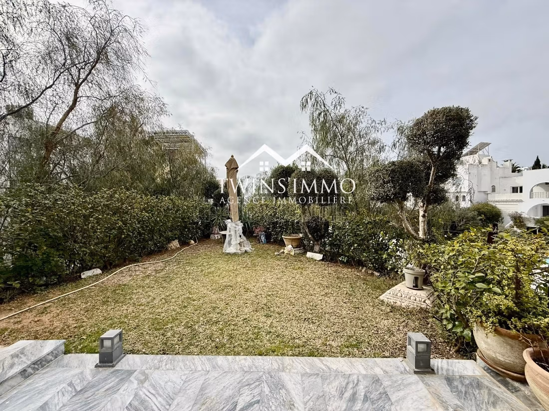 Triplex arredato, con piscina a Gammarth