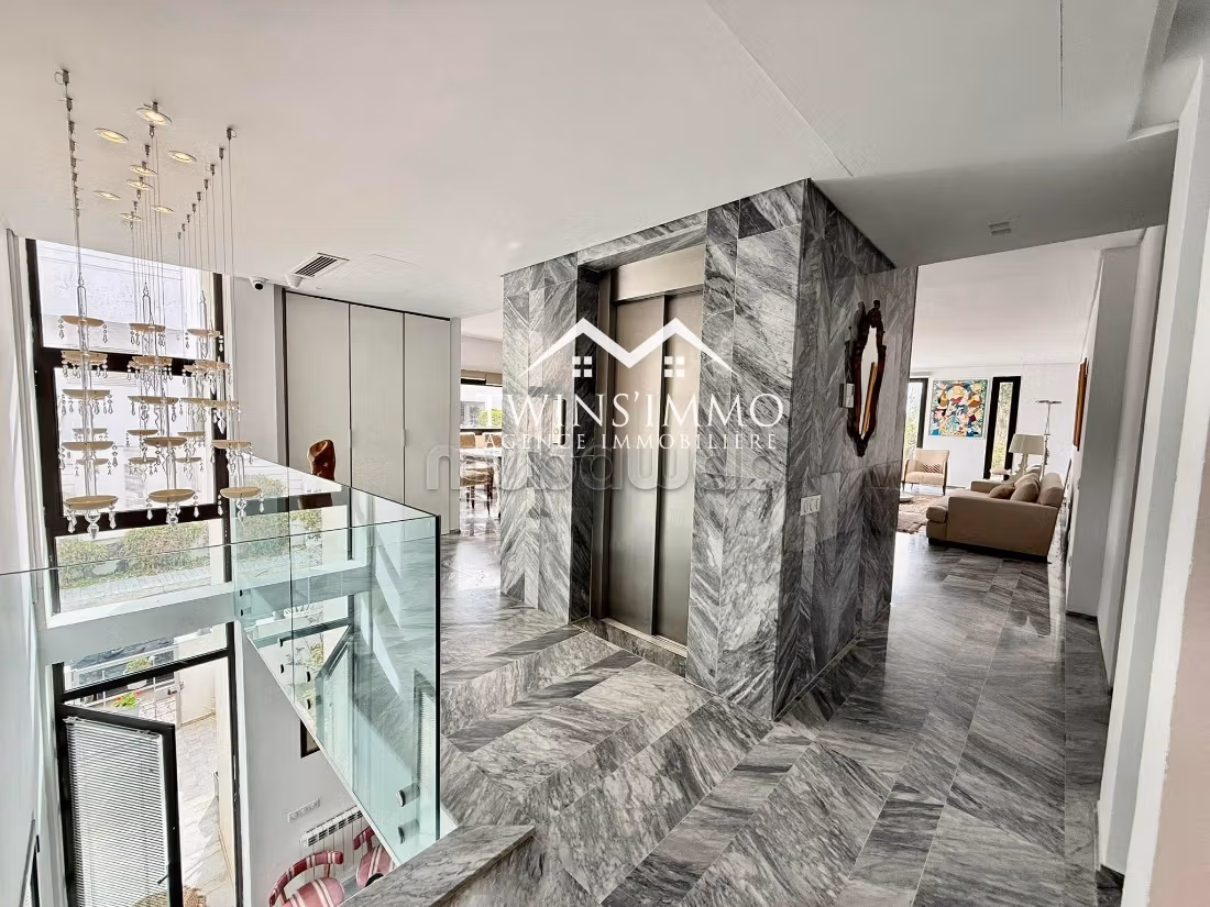 Triplex arredato, con piscina a Gammarth