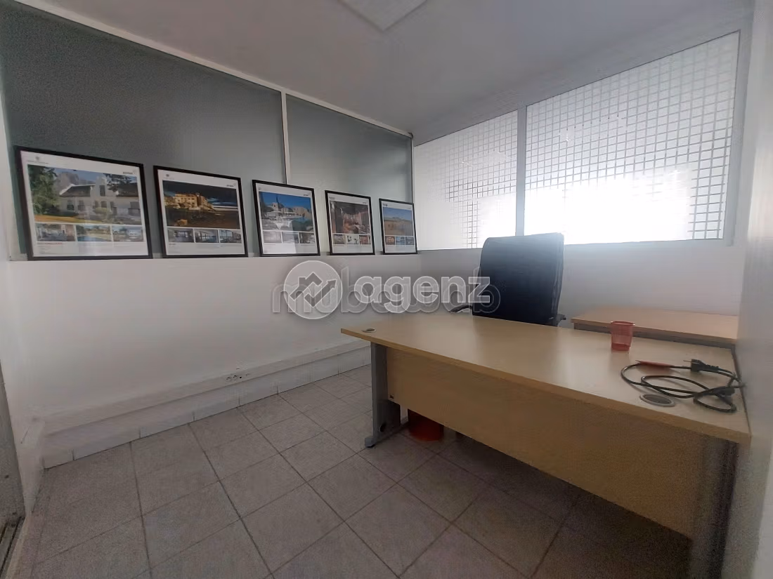 Ufficio in vendita 245 m² Ospedali Casablanca