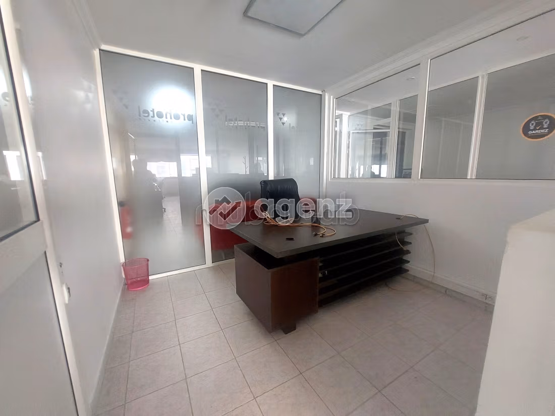 Ufficio in vendita 245 m² Ospedali Casablanca