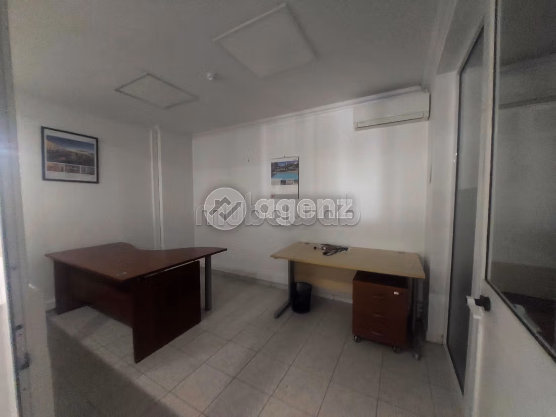 Ufficio in vendita 245 m² Ospedali Casablanca