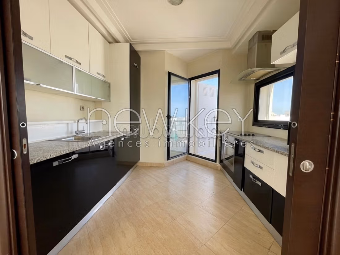 Apartment S3 for sale in Berges du Lac 1