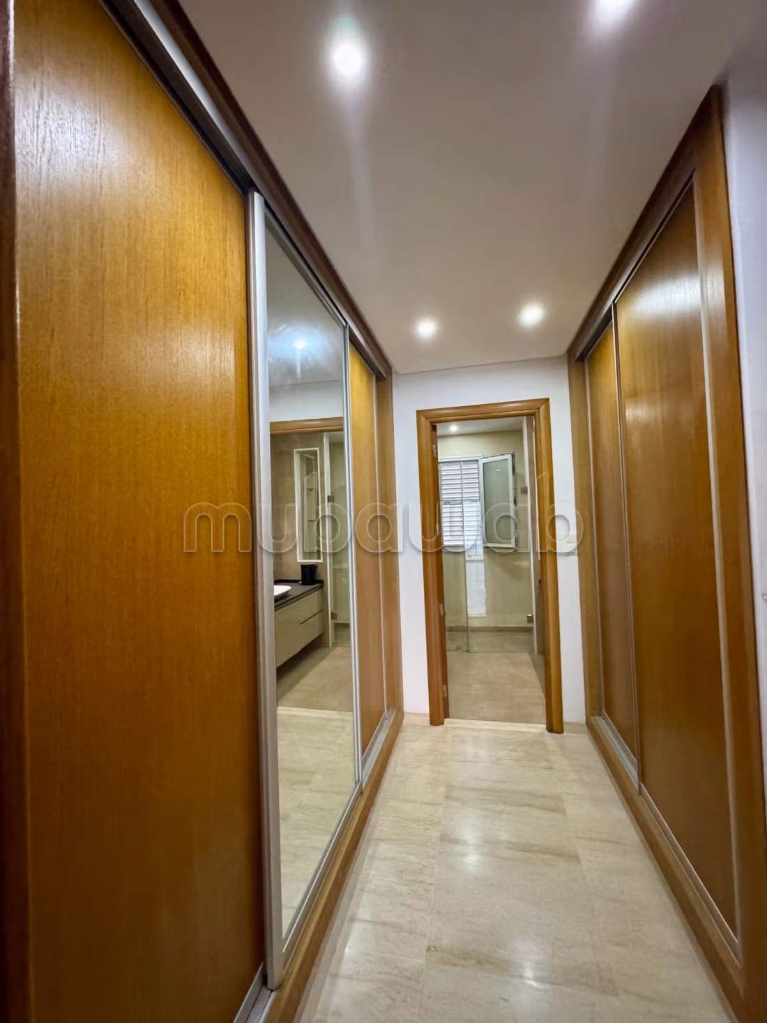Fabulous house for rent in La Soukra. 3 beautiful rooms. Soundproofing, Secured door
