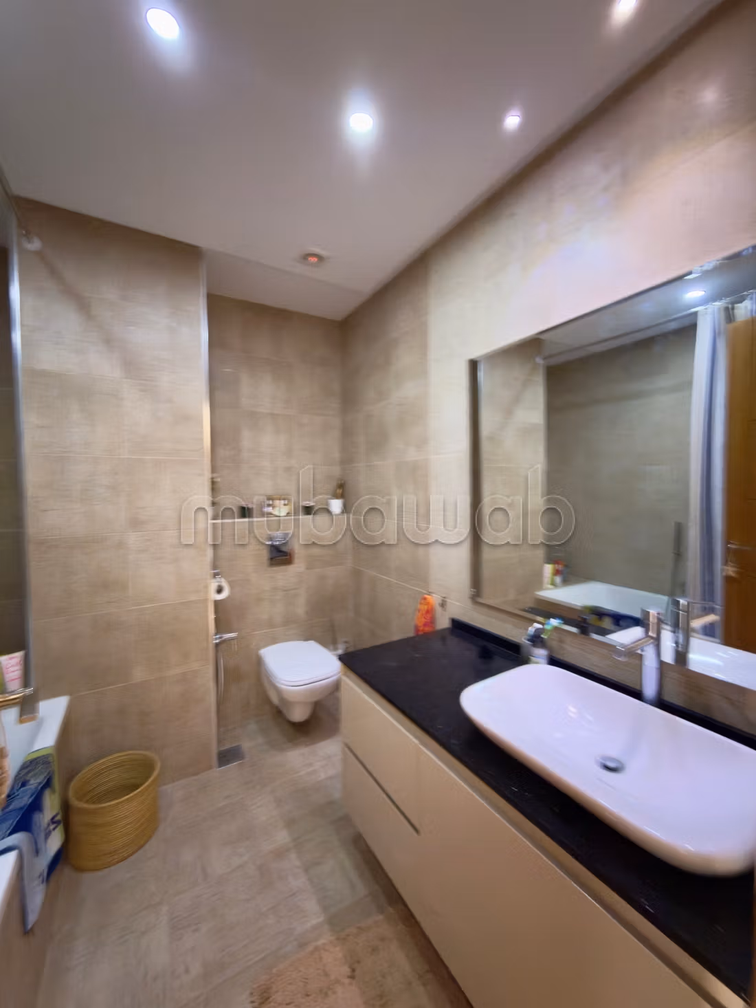 Fabulous house for rent in La Soukra. 3 beautiful rooms. Soundproofing, Secured door