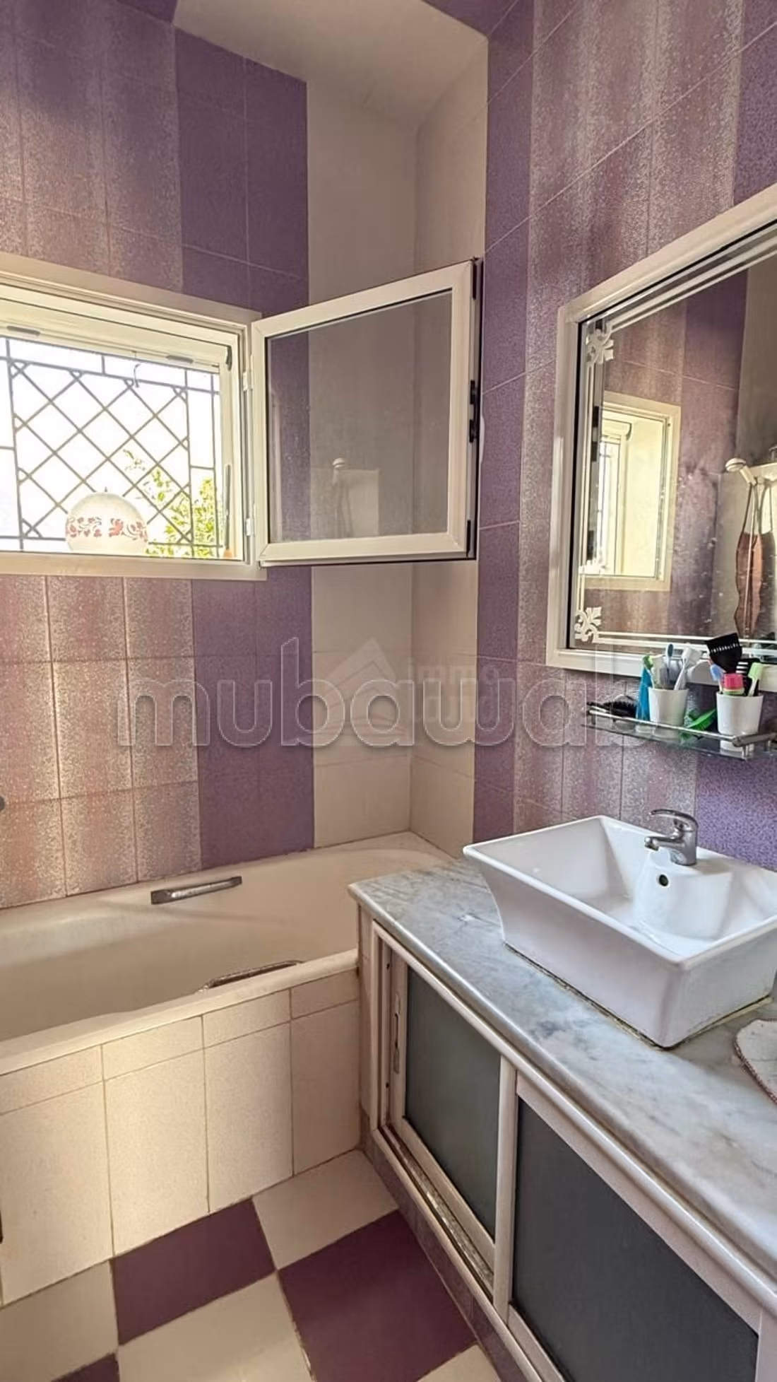 Villa de 240 m² sur terrain de 499m² à cité sahafa ghazela