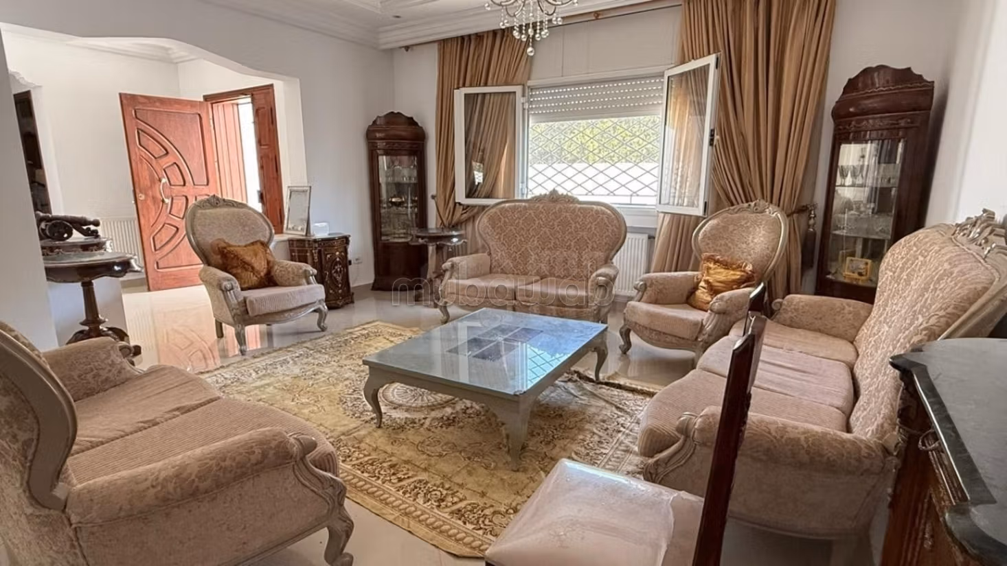Villa de 240 m² sur terrain de 499m² à cité sahafa ghazela