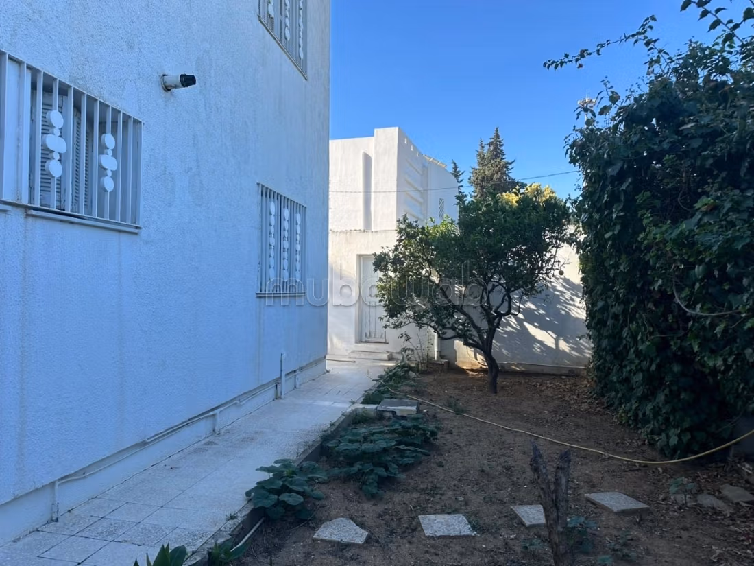 A vendre une villa à Mutuelle ville usage bureau