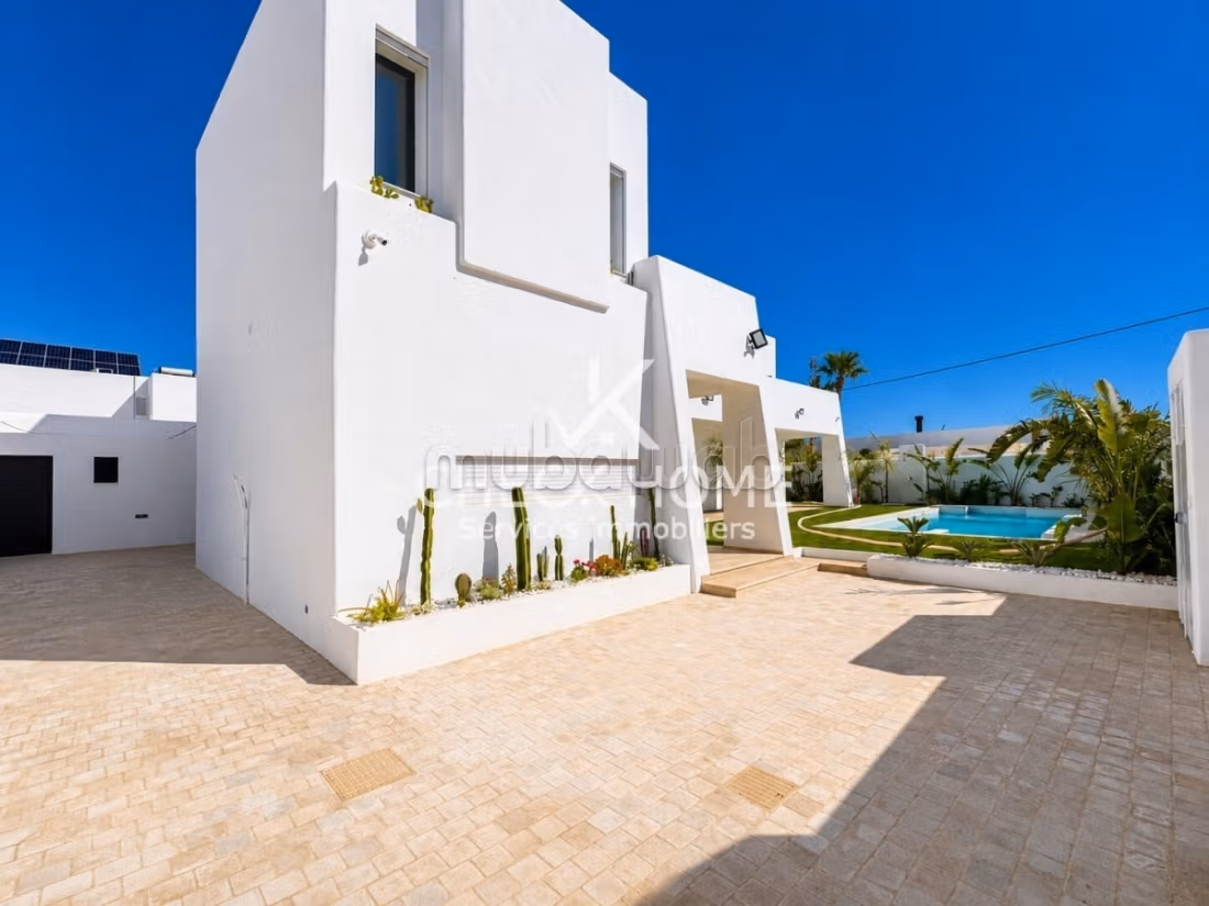 A vendre villa s4 luxe à Besbessia Hammamet