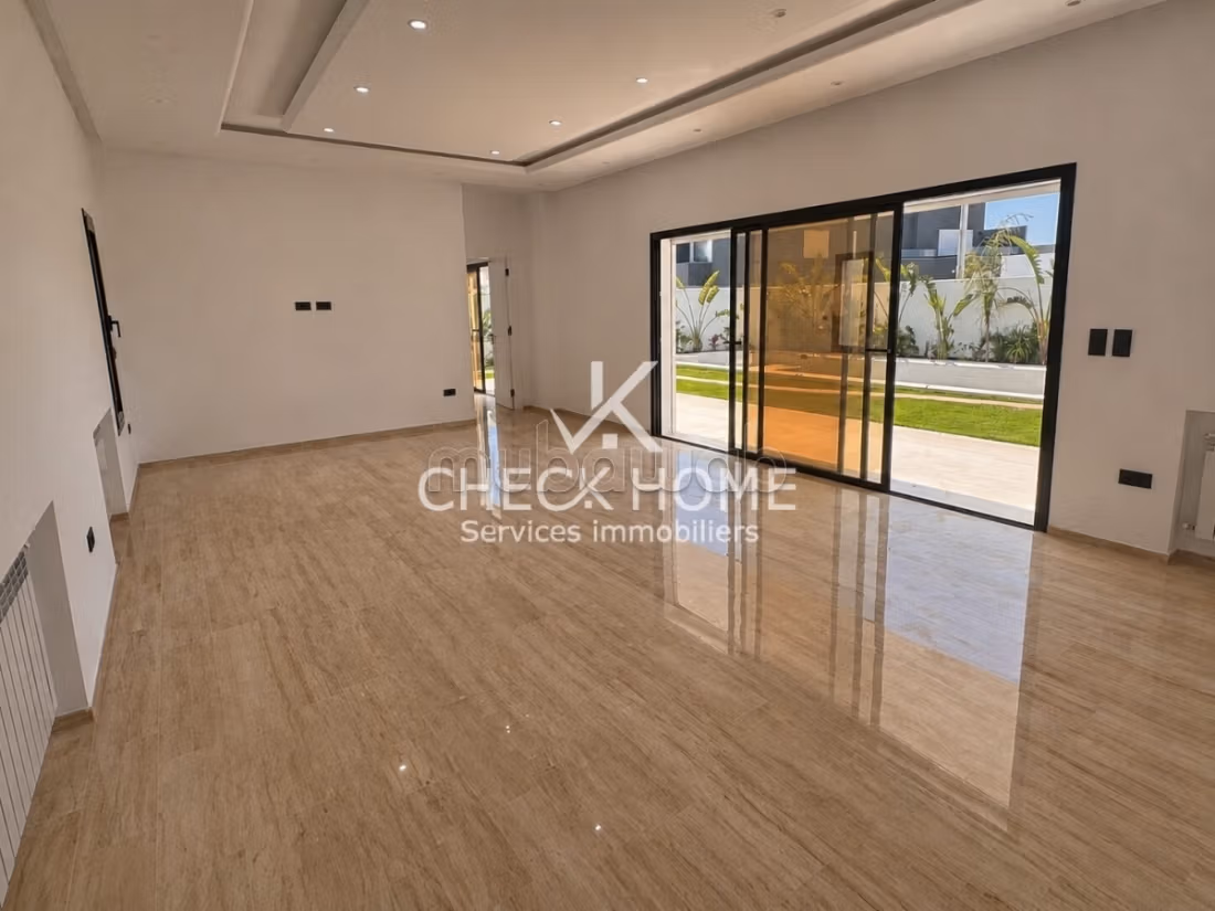 A vendre villa s4 luxe à Besbessia Hammamet