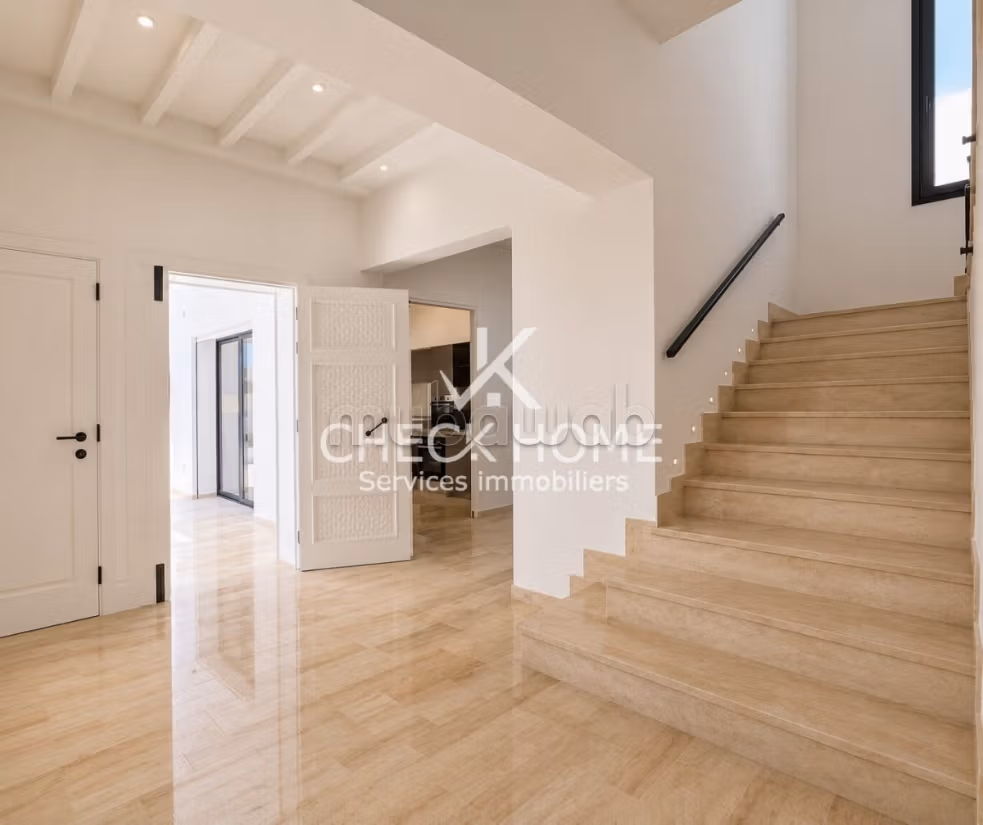 A vendre villa s4 luxe à Besbessia Hammamet