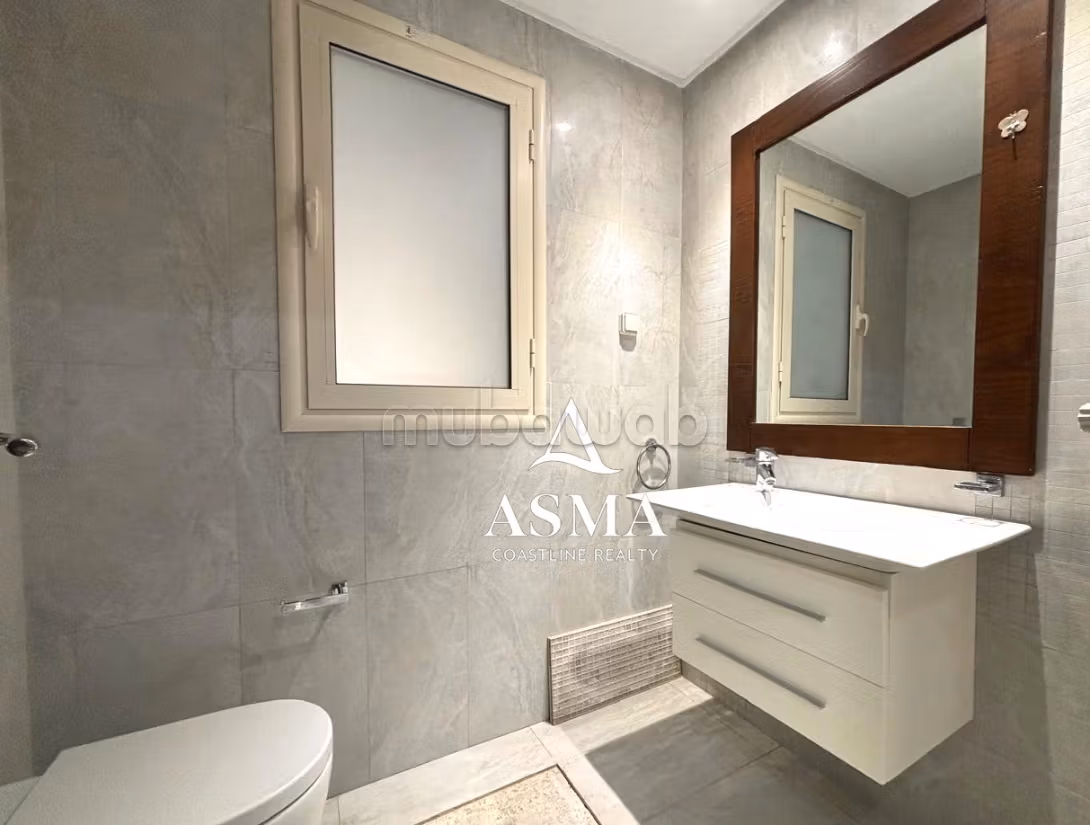 For rent a very beautiful apartment with lake view