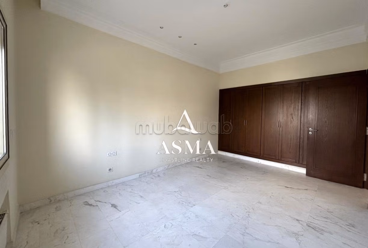 For rent a very beautiful apartment with lake view
