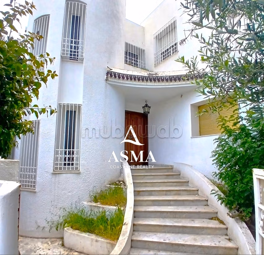 Villa in vendita a El Menzah 9