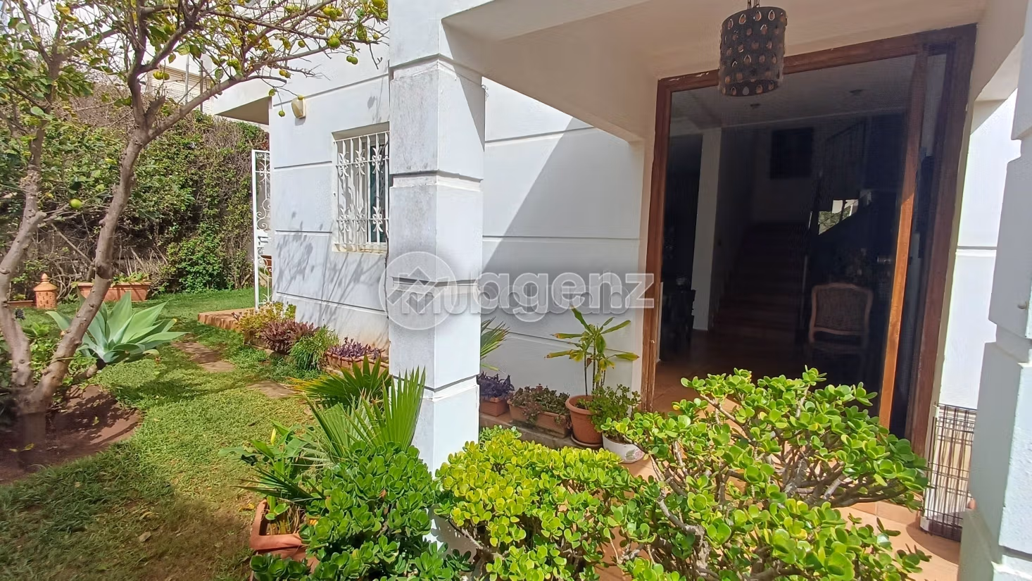 Villa à vendre 315 m², 3 chambres Harhoura Skhirate Témara