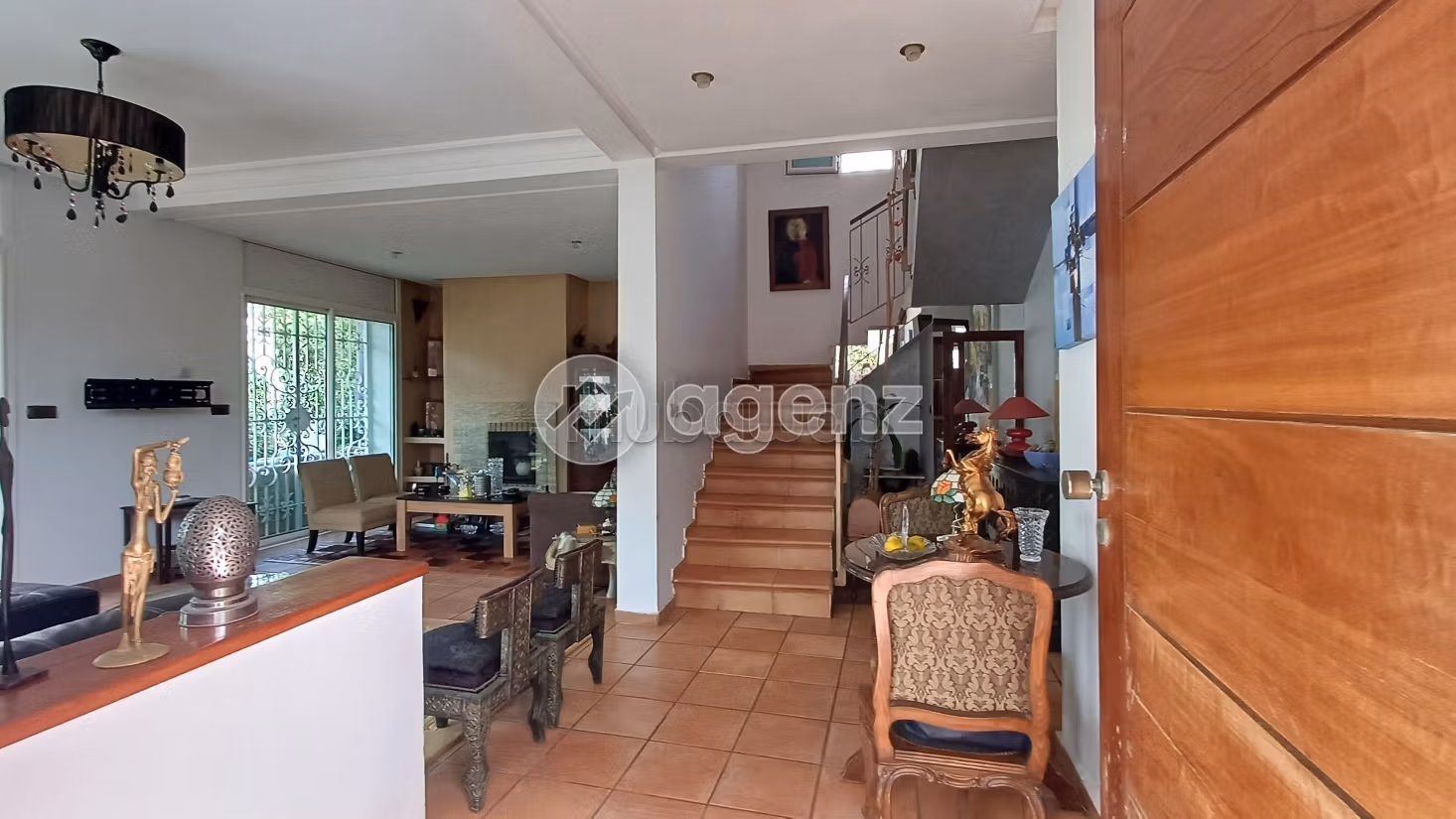 Villa à vendre 315 m², 3 chambres Harhoura Skhirate Témara