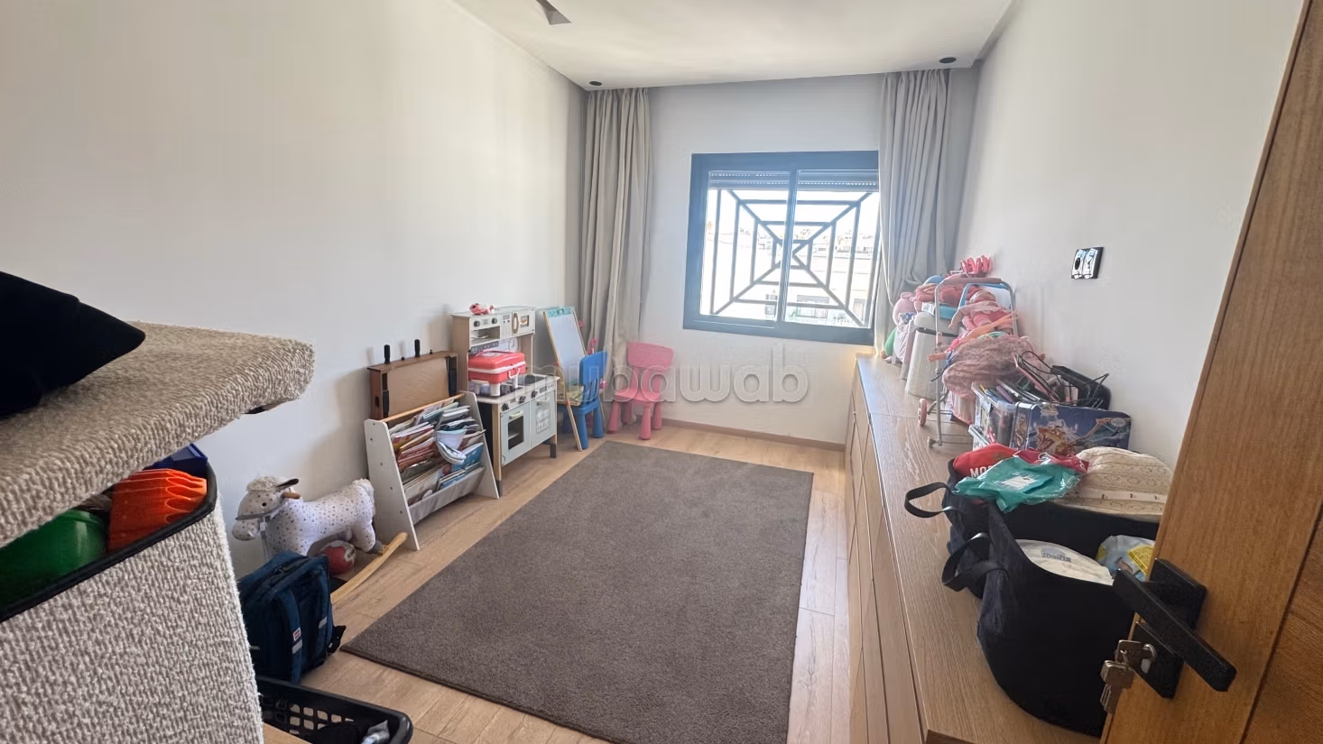 Vends très joli appartement sur les princesses meublé