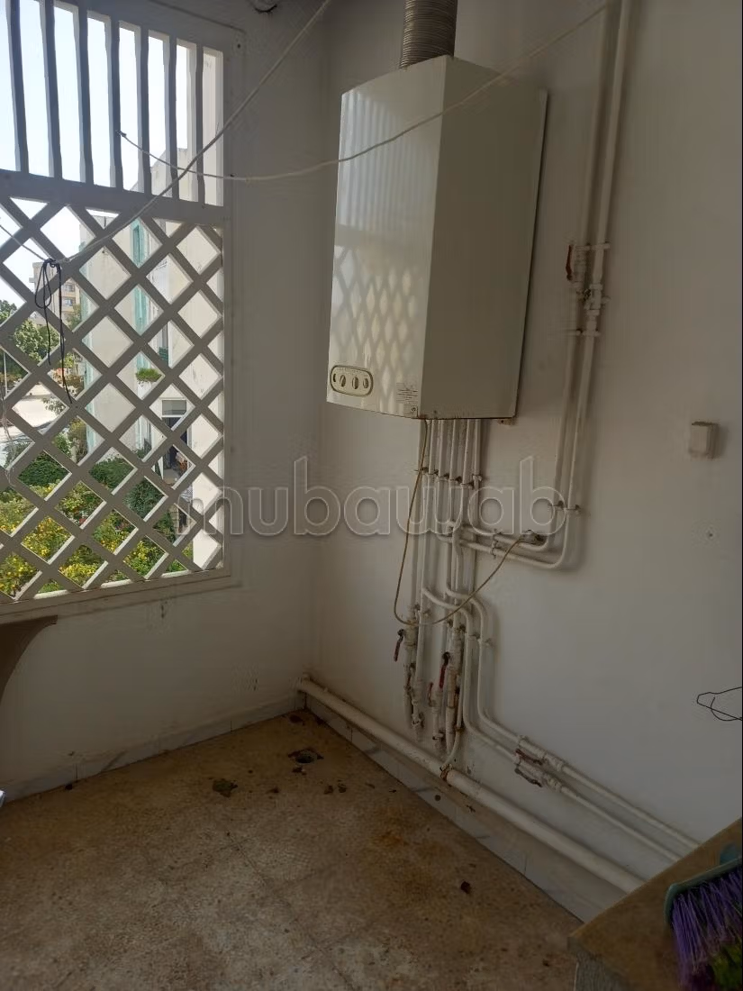 Bellissimo appartamento in affitto a Cité Taieb Mhiri. 1 camera. Porta blindata, servizio di sicurezza