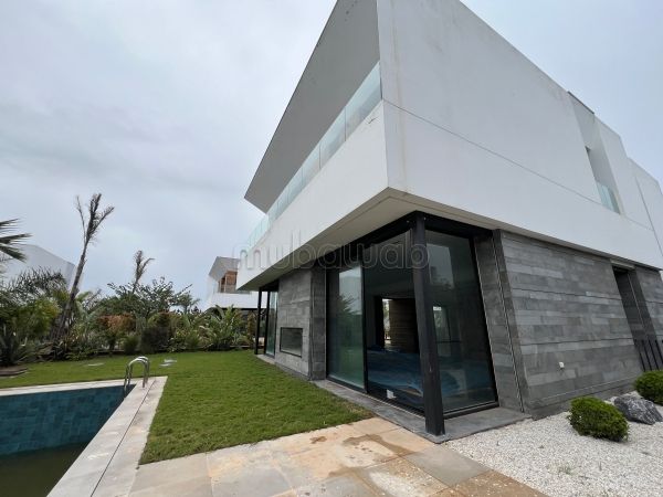 Une villa neuve à vendre sur la ville verte 
Bouskoura