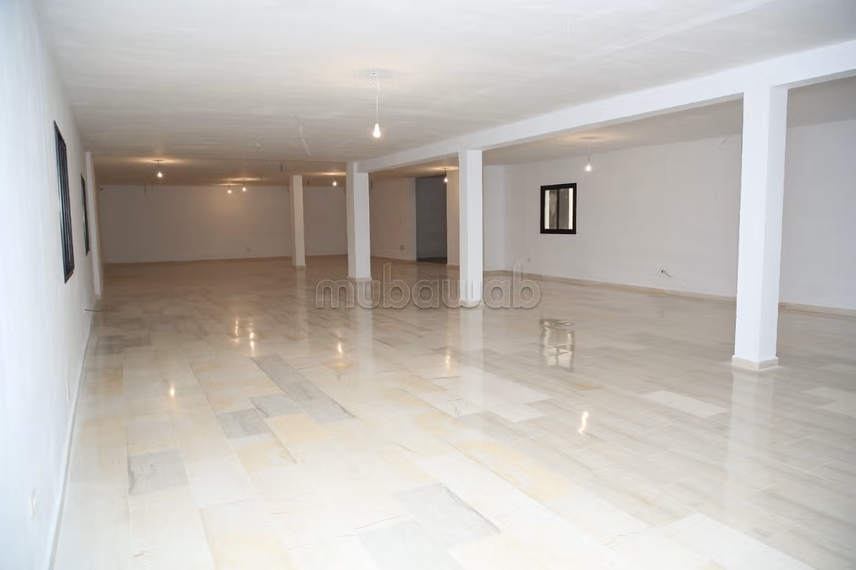 1200 m² commercial administration usine
