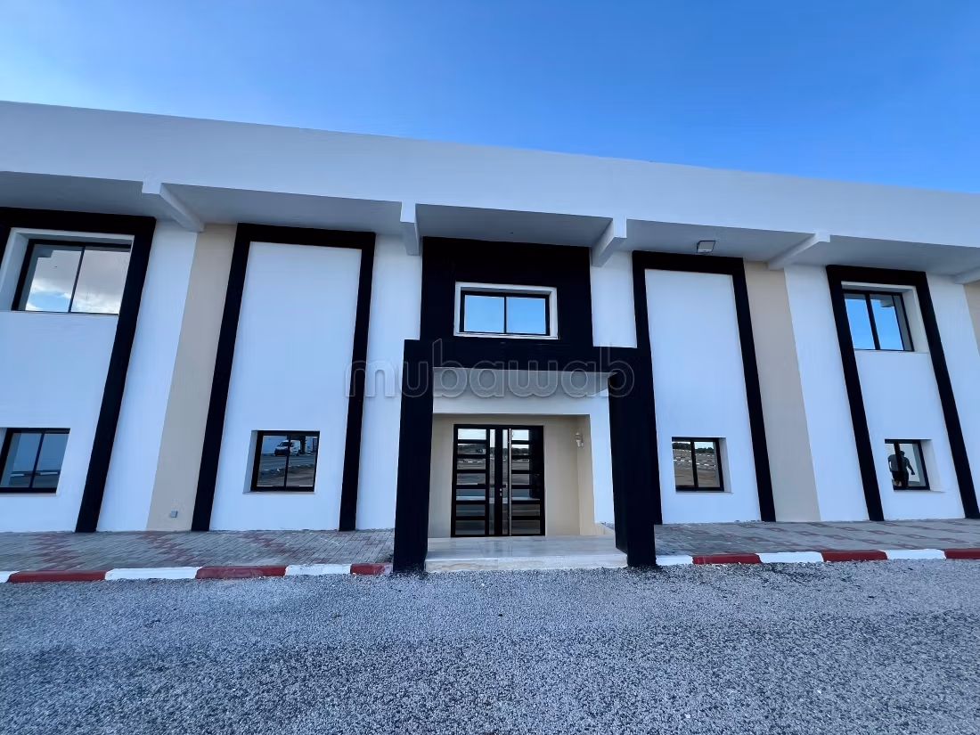 1200 m² commercial administration usine