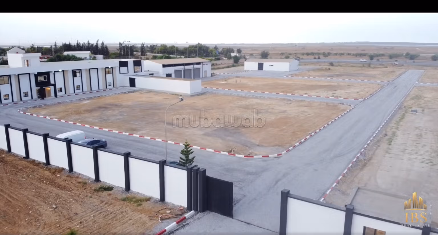 1200 m² commercial administration usine