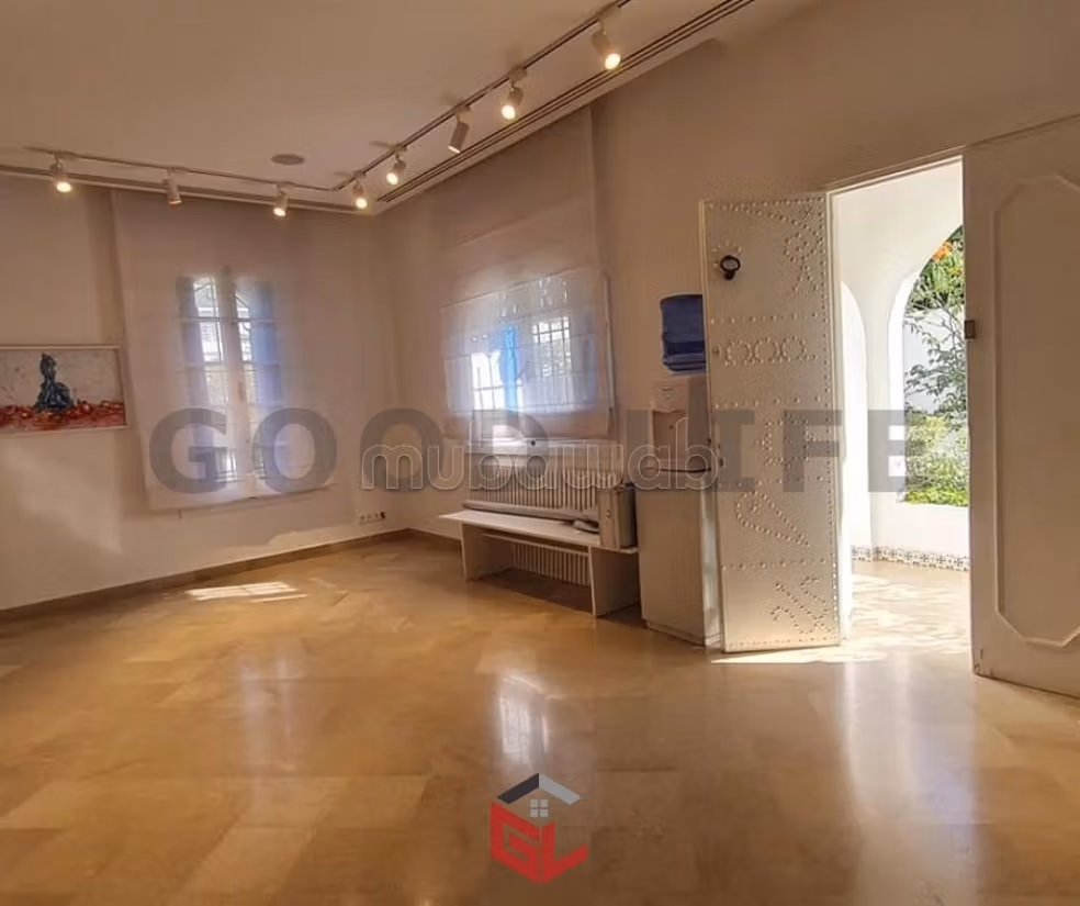 A Vendre Villa Coloniale à Mutuelle ville