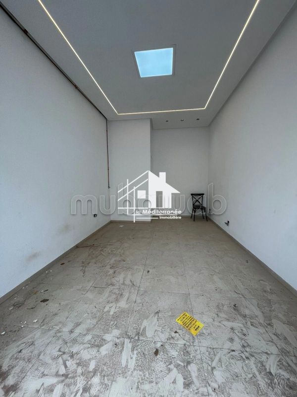 For rent a commercial space in La Marsa