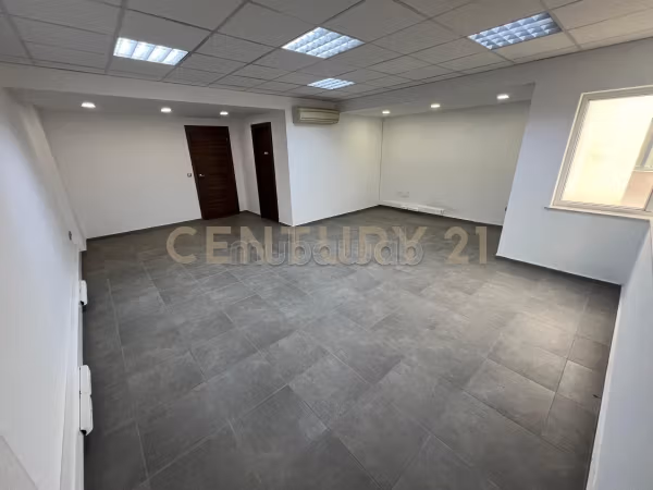 For rent office H3 Les berges du lac 2