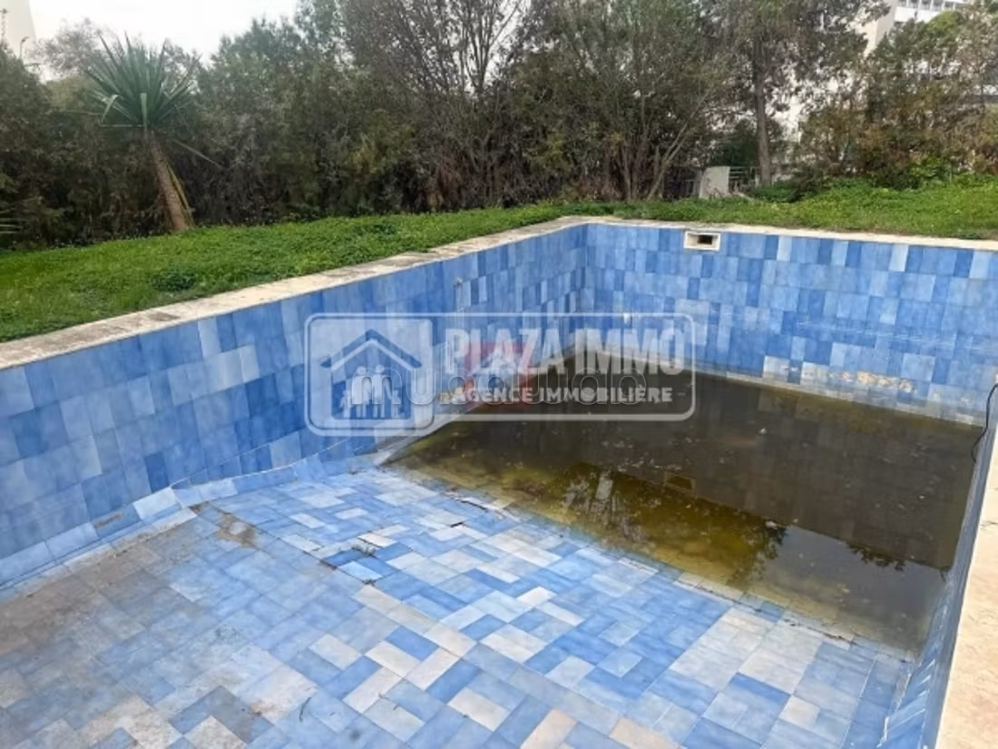 A vendre Villa 900m² à Notre Dame