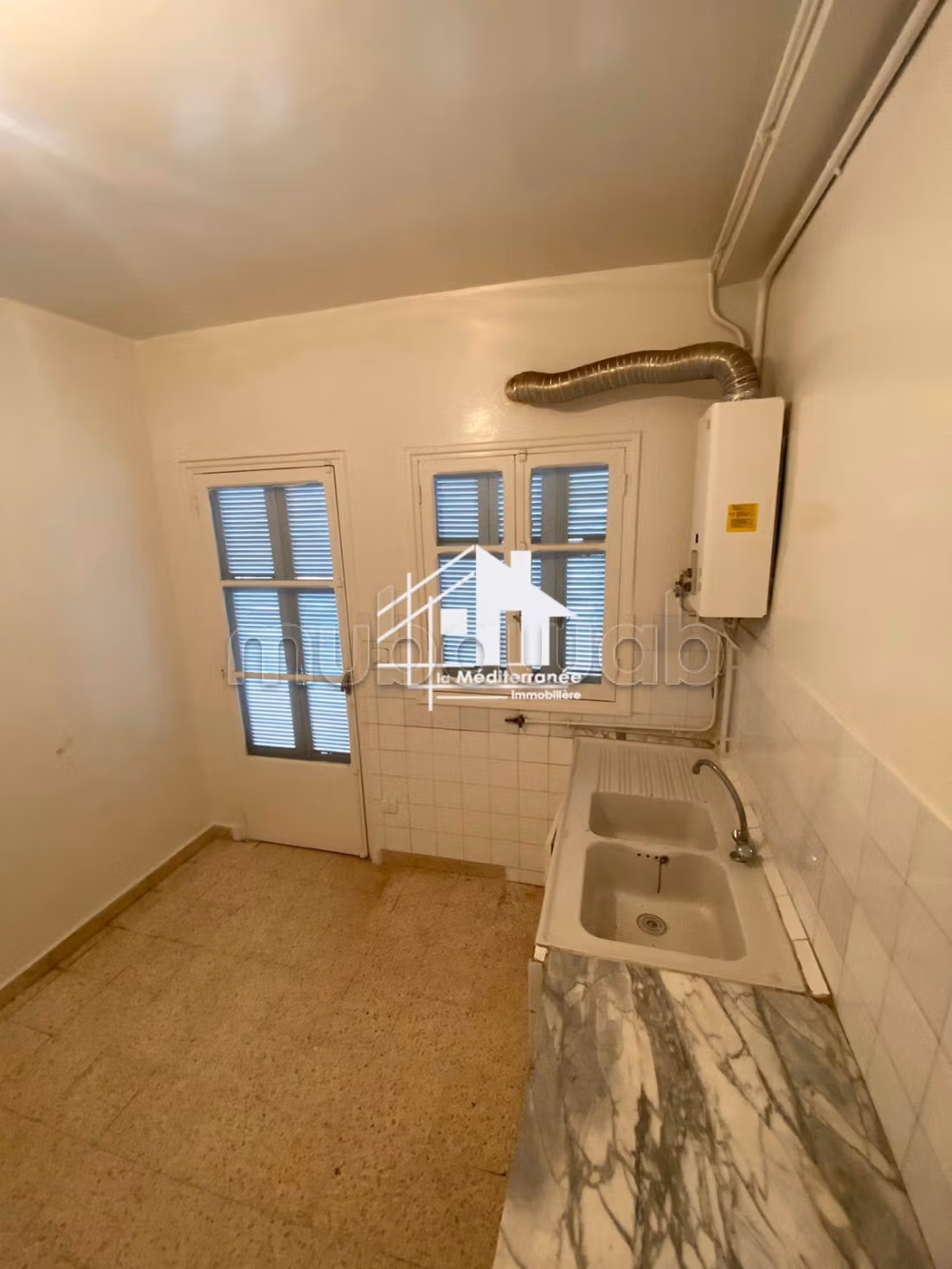 A vendre appartement S2 à ksar said