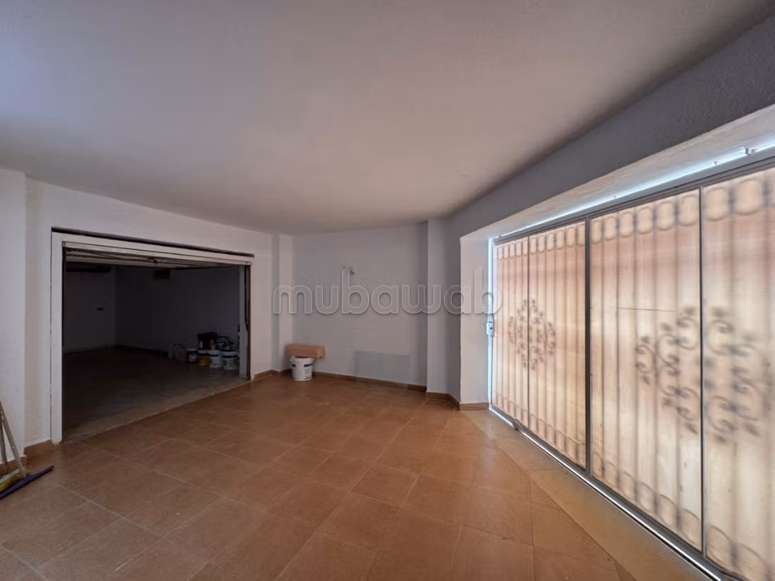 Villa con 2 facciate Av. Des Martyrs Kélibia