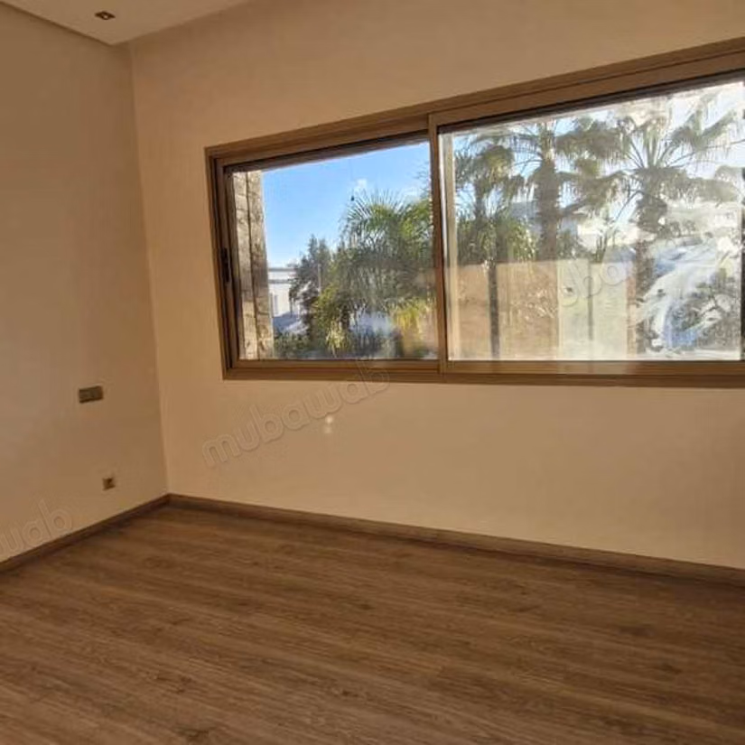 Villa à Louer de 425.0 m² à Bouskoura,
Bouskoura