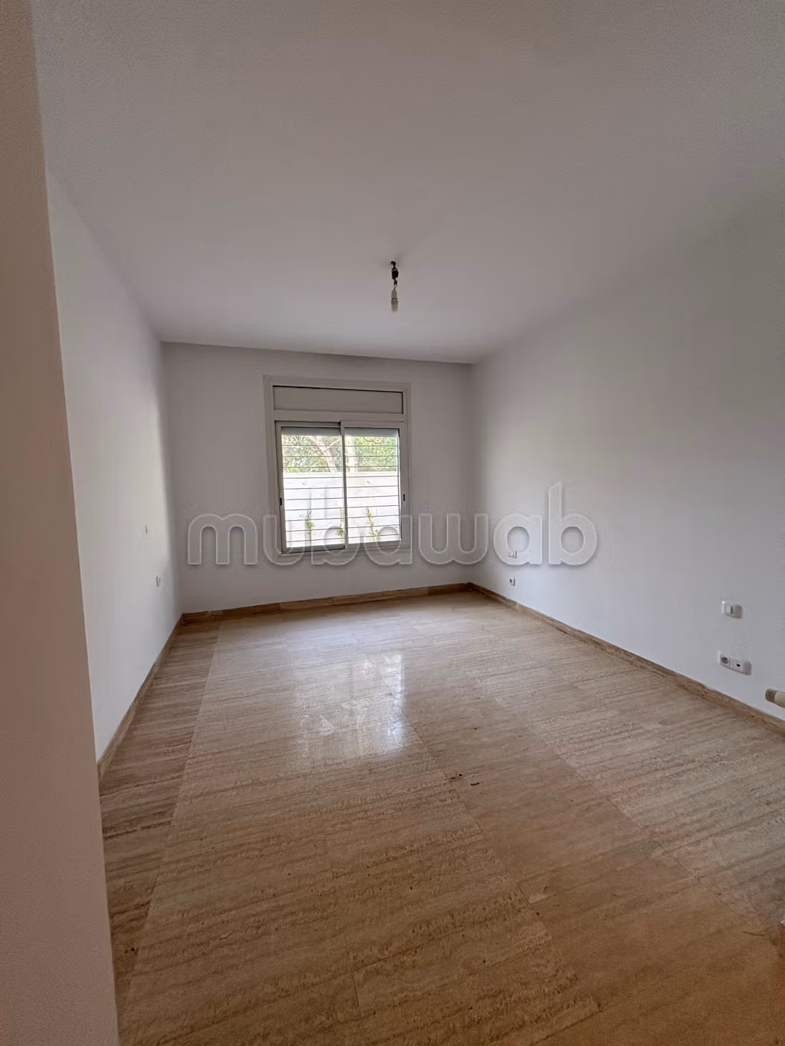 Appartement à la marsa location avec jardin