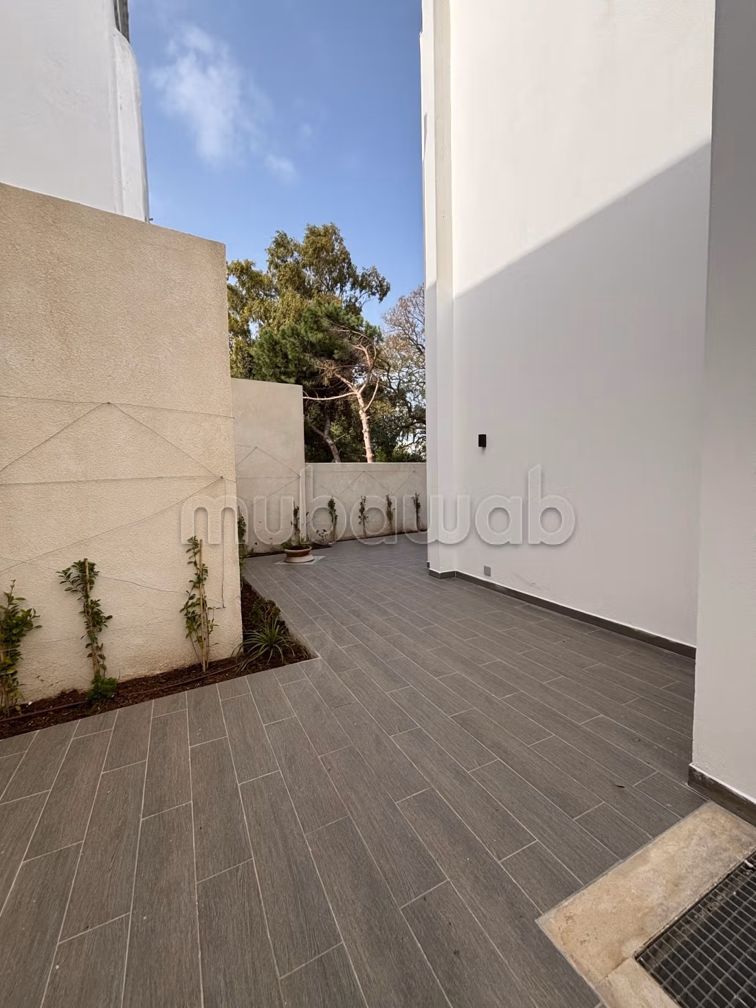 Appartement à la marsa location avec jardin