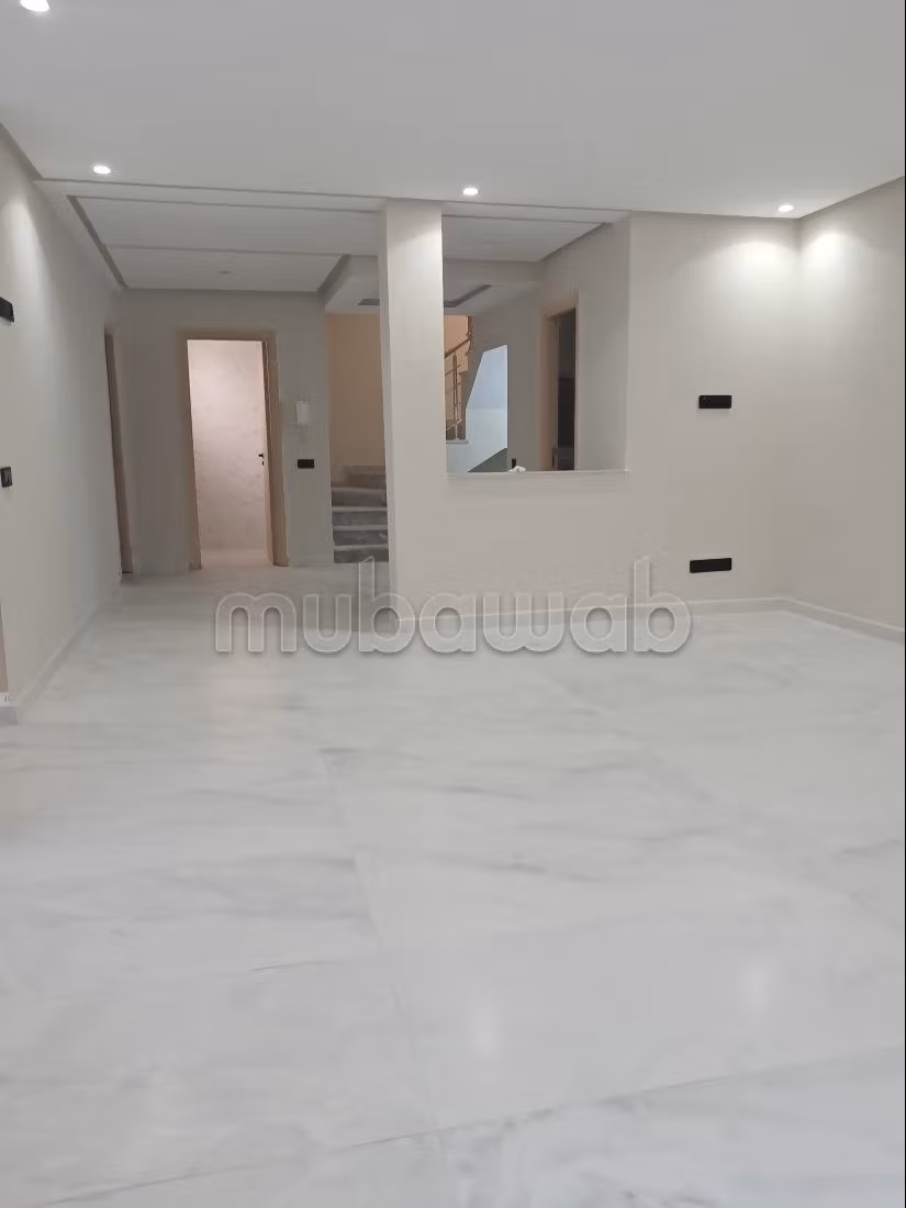 Triplex 264 m a vendre a harhoura