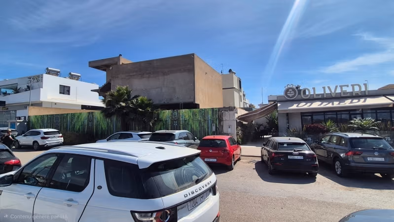Bâtiment commercial 1er Macdo Darb