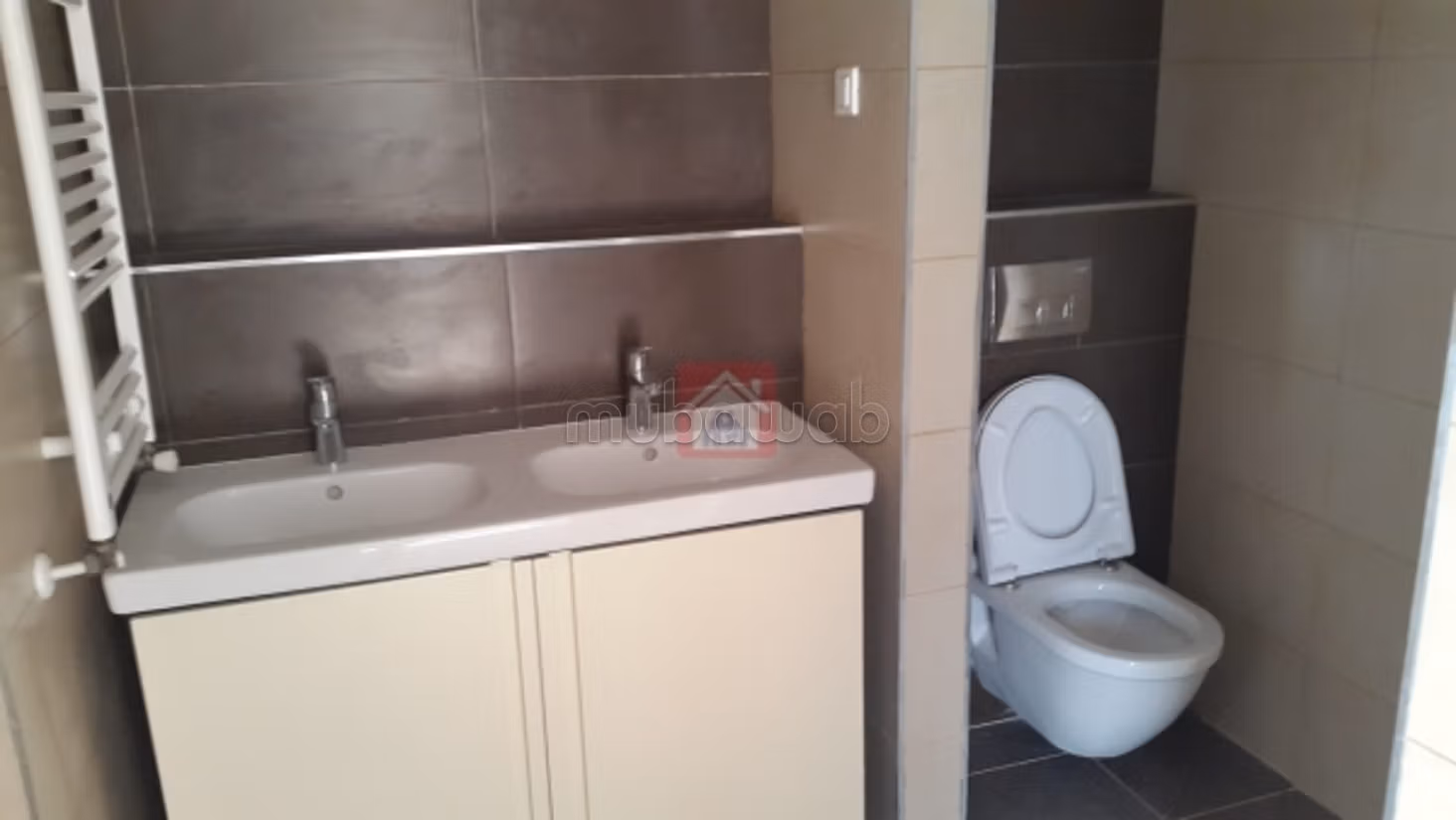 Luxury and Comfortable Penthouse for Sale with Pool in