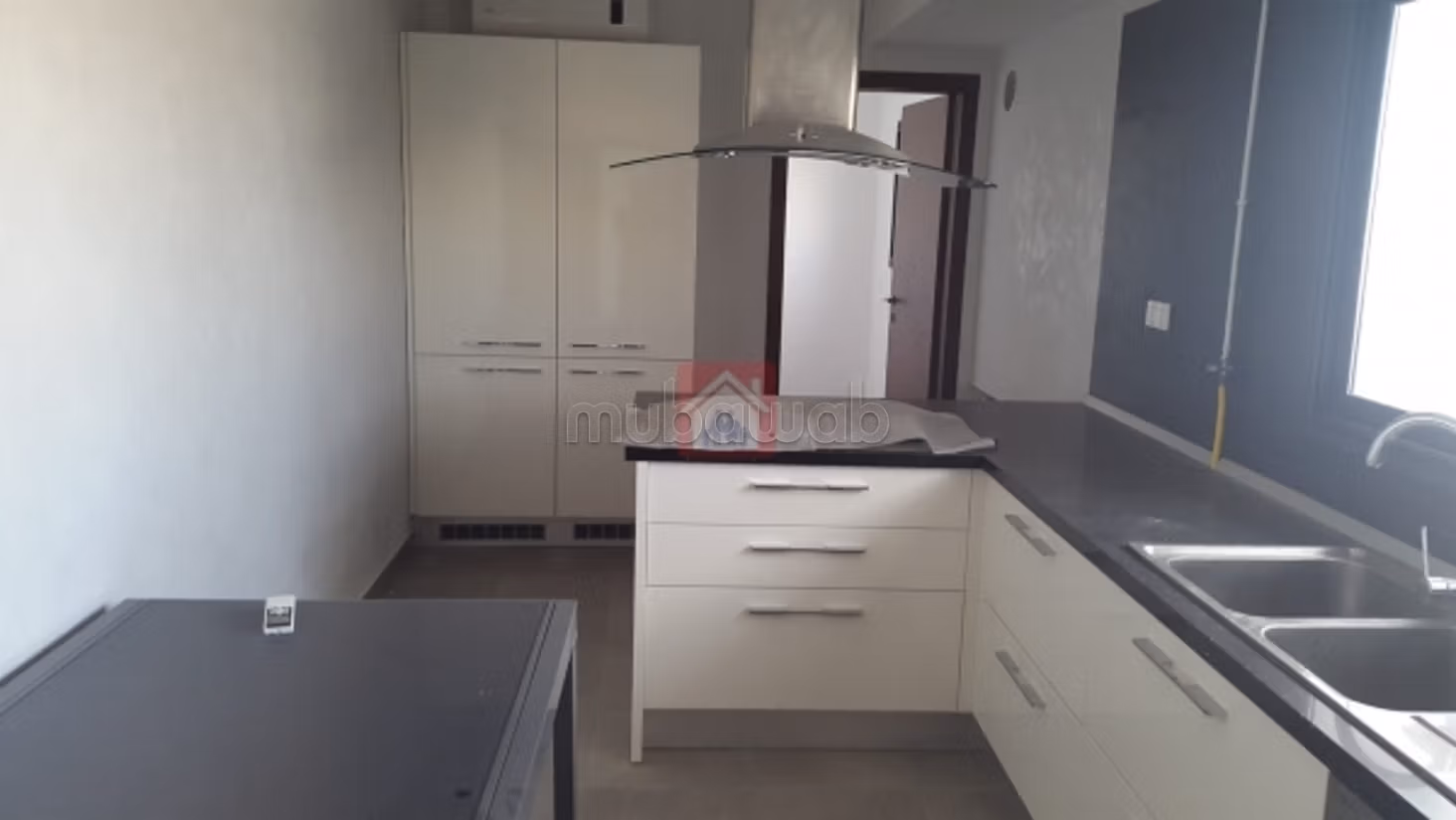 Luxury and Comfortable Penthouse for Sale with Pool in