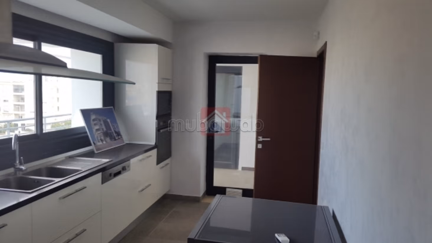 Luxury and Comfortable Penthouse for Sale with Pool in