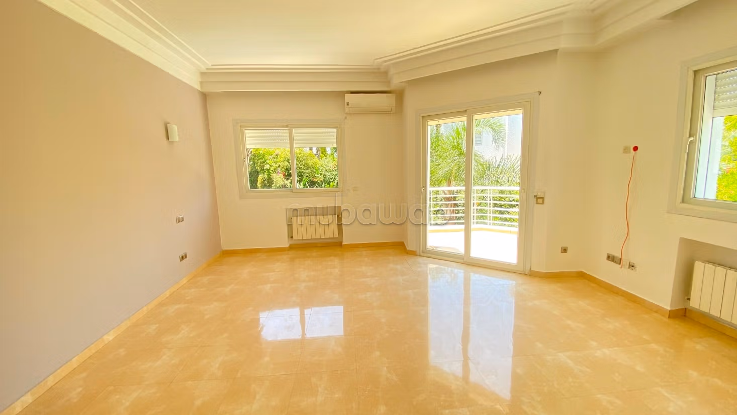 Splendida villa moderna con piscina da affittare