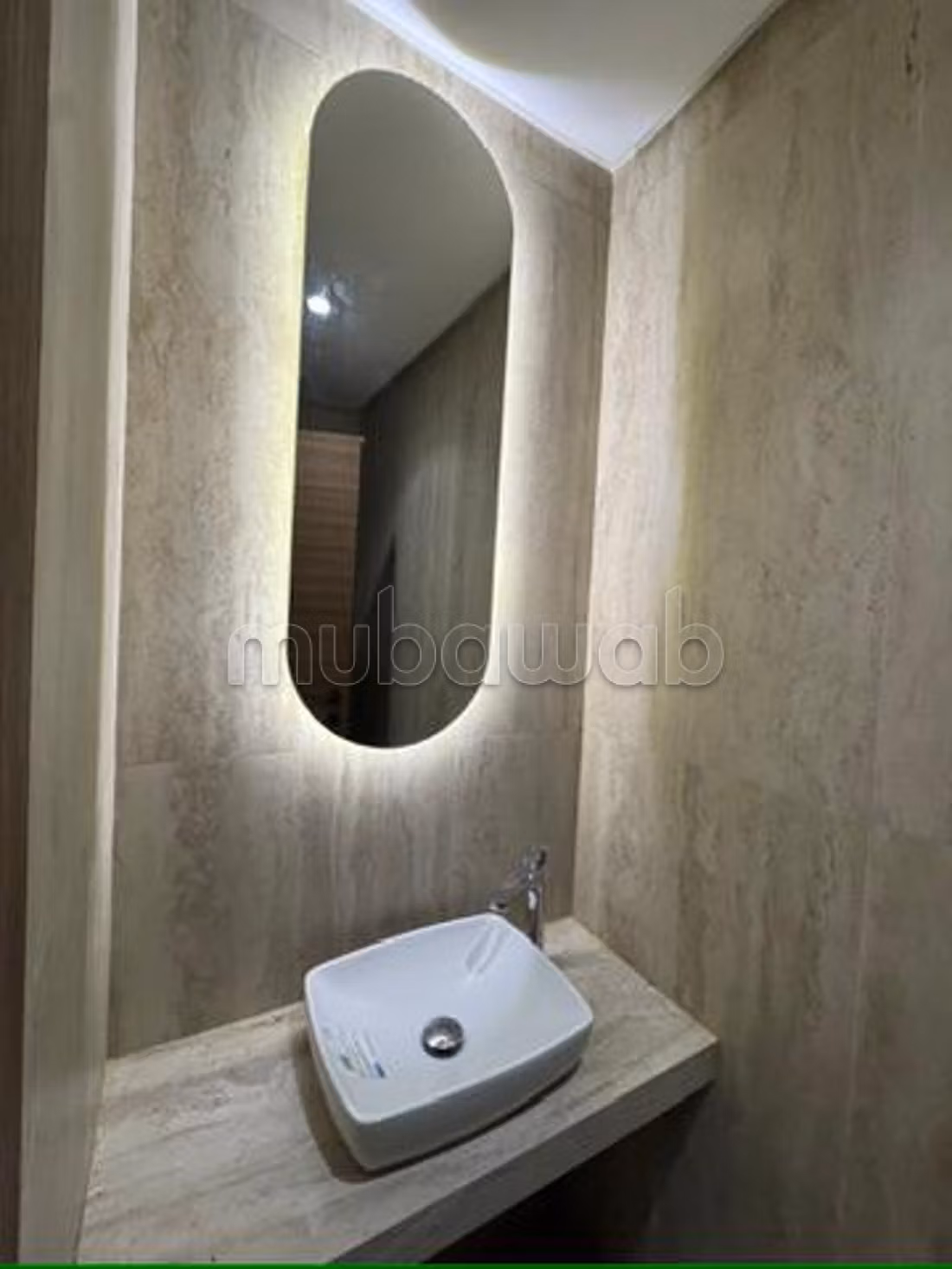 Rent this apartment in Ain Zaghouan Nord. Dimension 112 m². Double glazed window, Central air conditioning