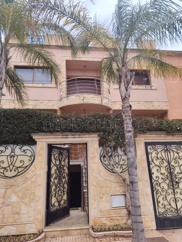 180 m2 Magnifique villa à Dalia Bouskoura
