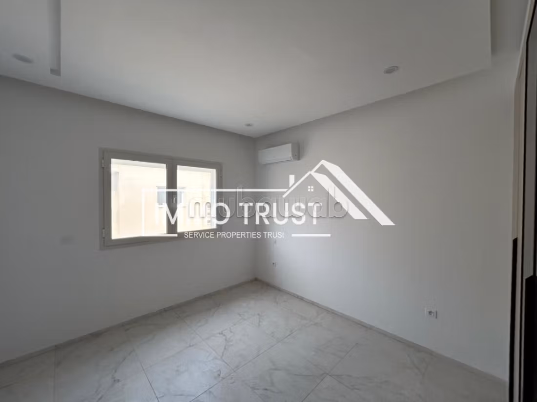 Appartement S1 jamais habité à La Soukra