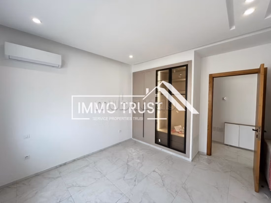 Appartement S1 jamais habité à La Soukra