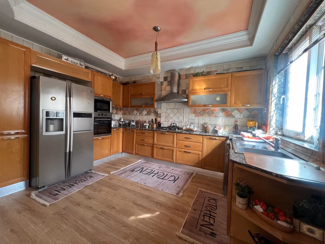 A vendre une villa à Ennasr