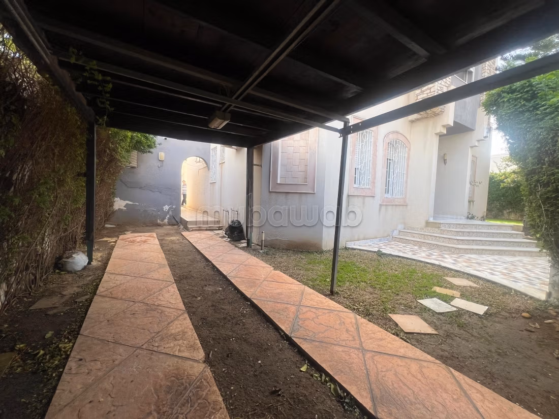 A vendre une villa à Ennasr
