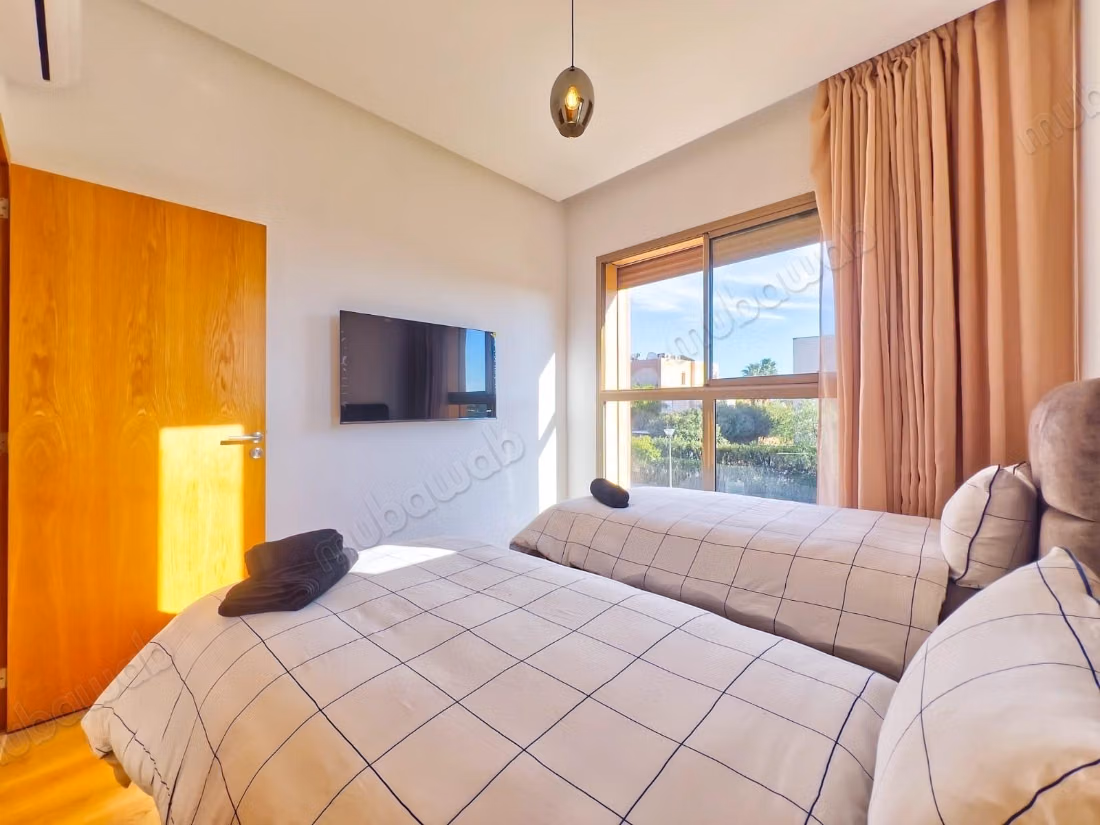 3 chambres • suite parentale • piscine • meublé