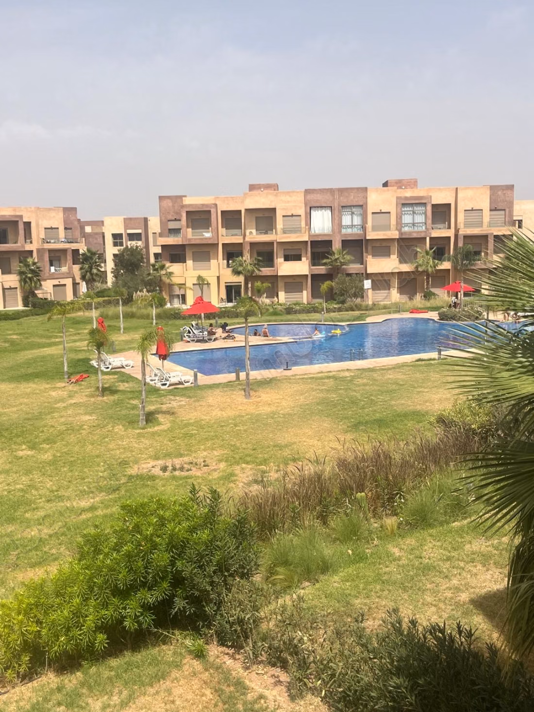 3 chambres • suite parentale • piscine • meublé