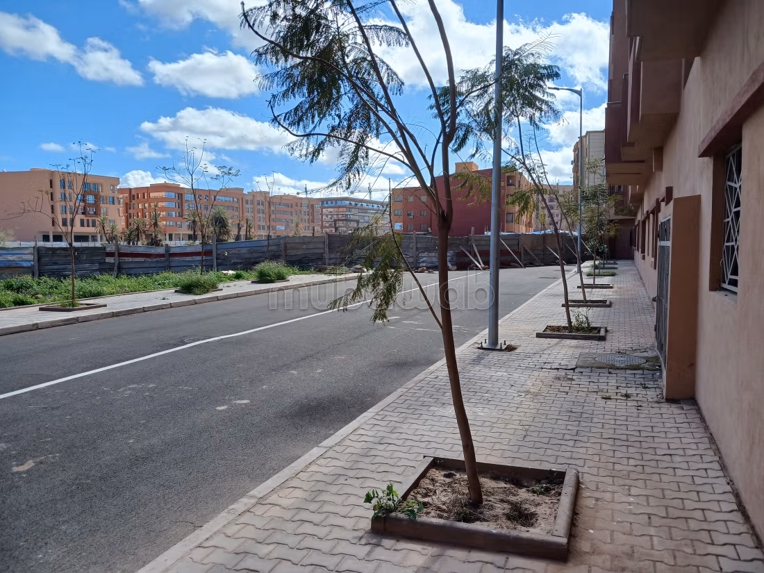 Appartement a cote Macdo a Vendre